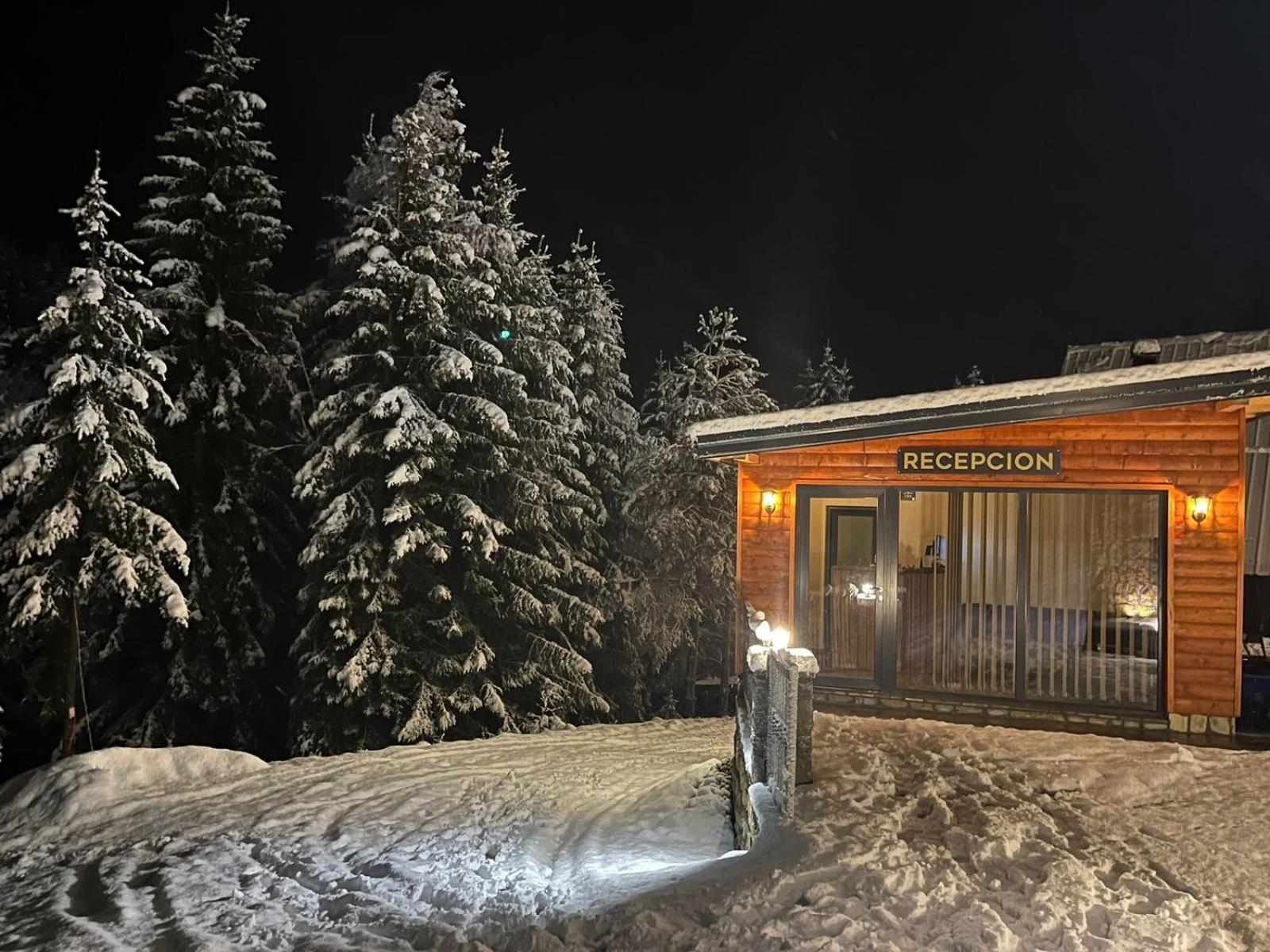 Bujtinat Lisa Boge Exterior foto